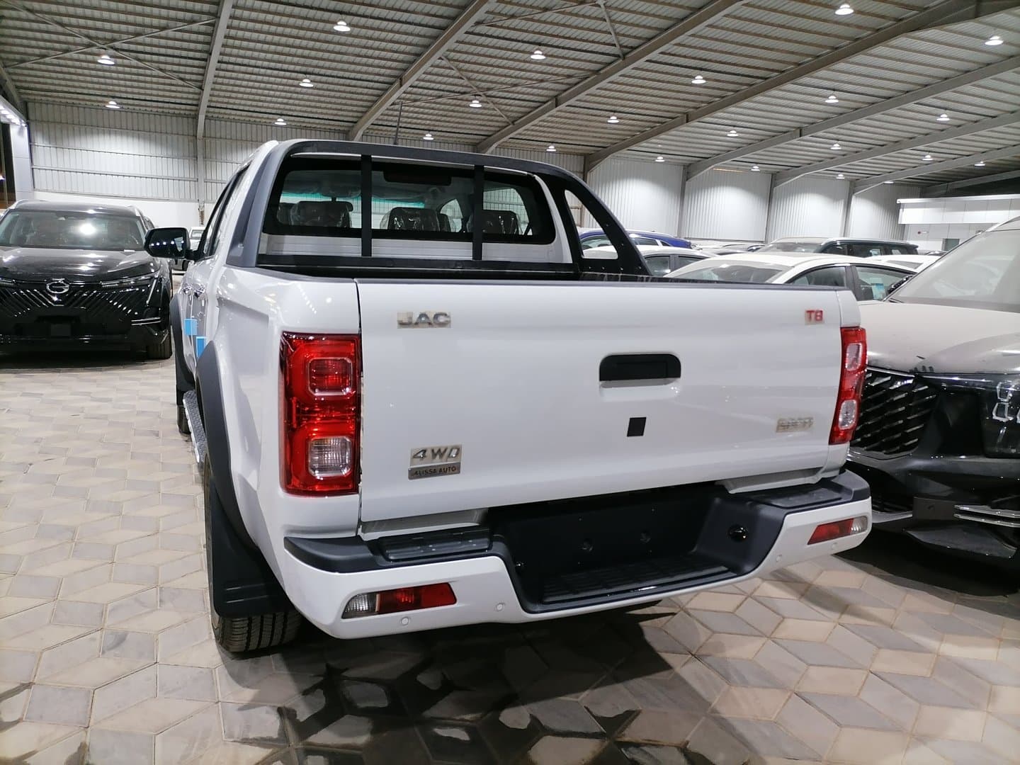 جاك تي 8 برو اوتوماتيك 2023 - exterior - Image 1