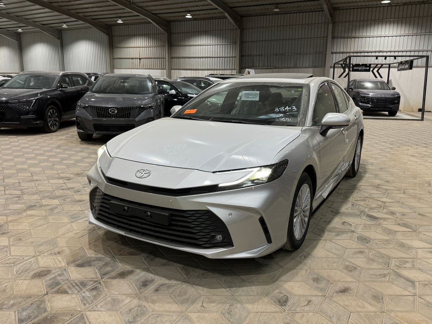 Toyota Camry LE 2025 - exterior - Image 1