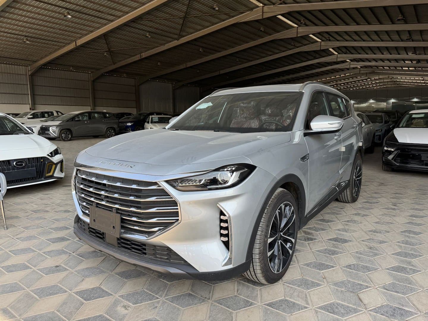 Jetour X70 Plus Comfort 2025 - exterior - Image 1