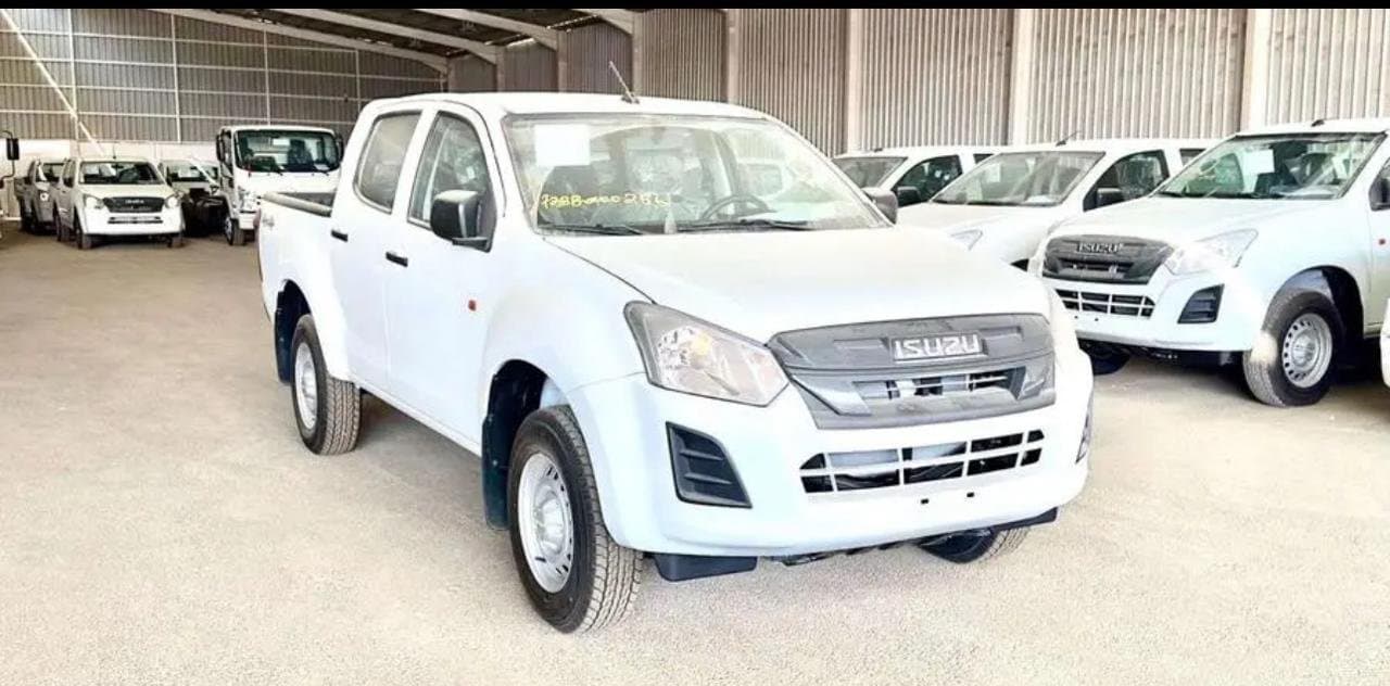 ايسوزو غمارتين استاندر دبل (4*4) 2025 - exterior - Image 1