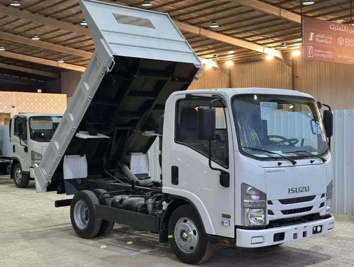ايسوزو دينا قلاب 3 طن  2025 - exterior - Image 1