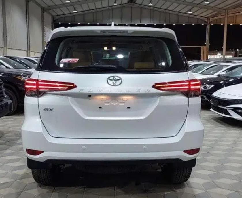 [object Object] تويوتا تويوتا فوتشنر جي اكس 2 2025 - صورة مصغرة 3