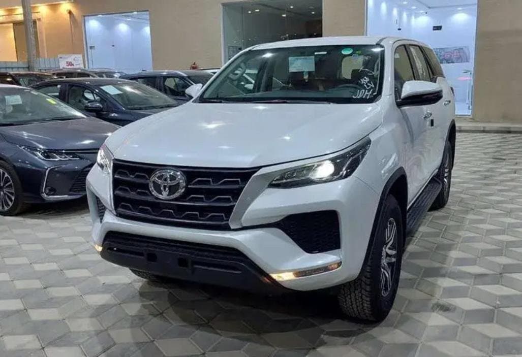 [object Object] تويوتا تويوتا فوتشنر جي اكس 2 2025 - صورة مصغرة 2