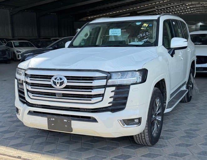 [object Object] تويوتا تويوتا لاندكروزر جي اكس ار3 2025 - صورة مصغرة 2