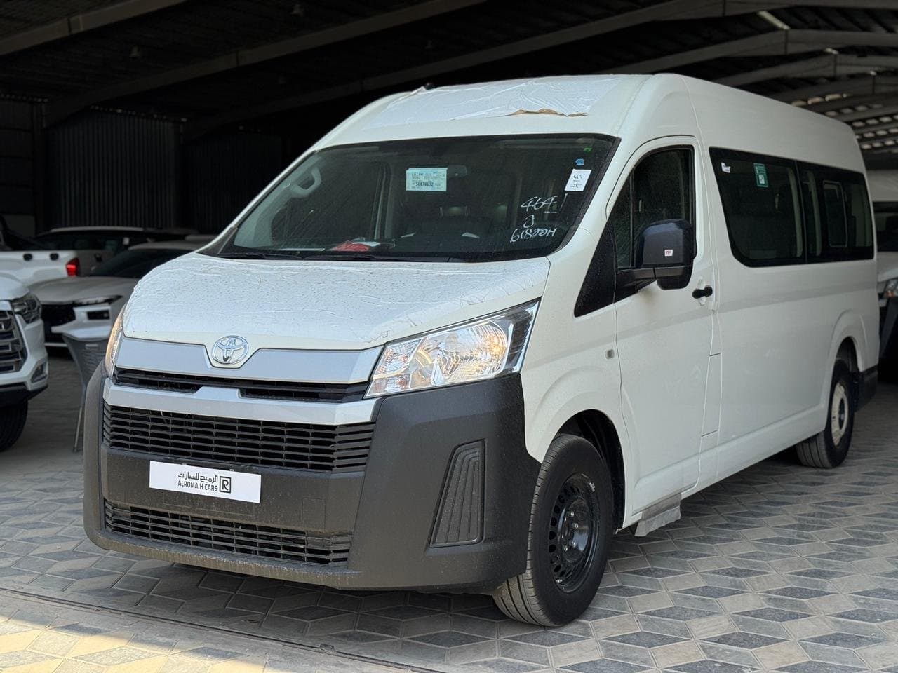 [object Object] تويوتا تويوتا هاي اس 13 راكب 2026 - التصميم الخارجي - مظهر خارجي أنيق