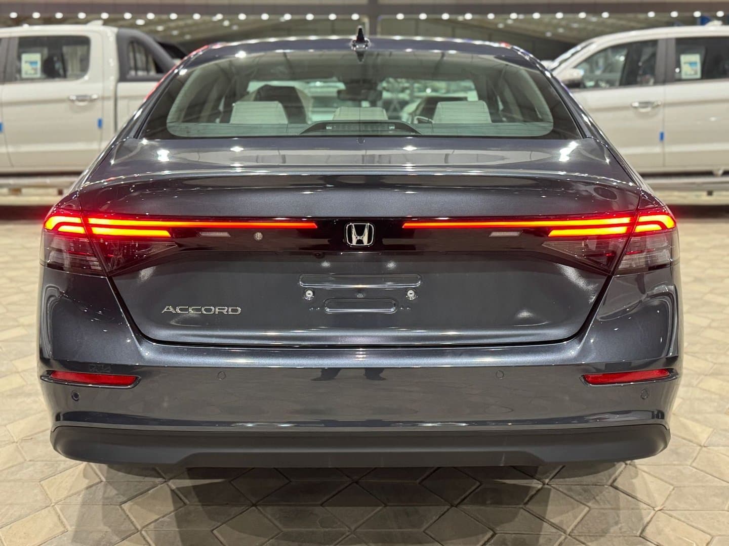 Honda Accord EX 2025 thumbnail 4