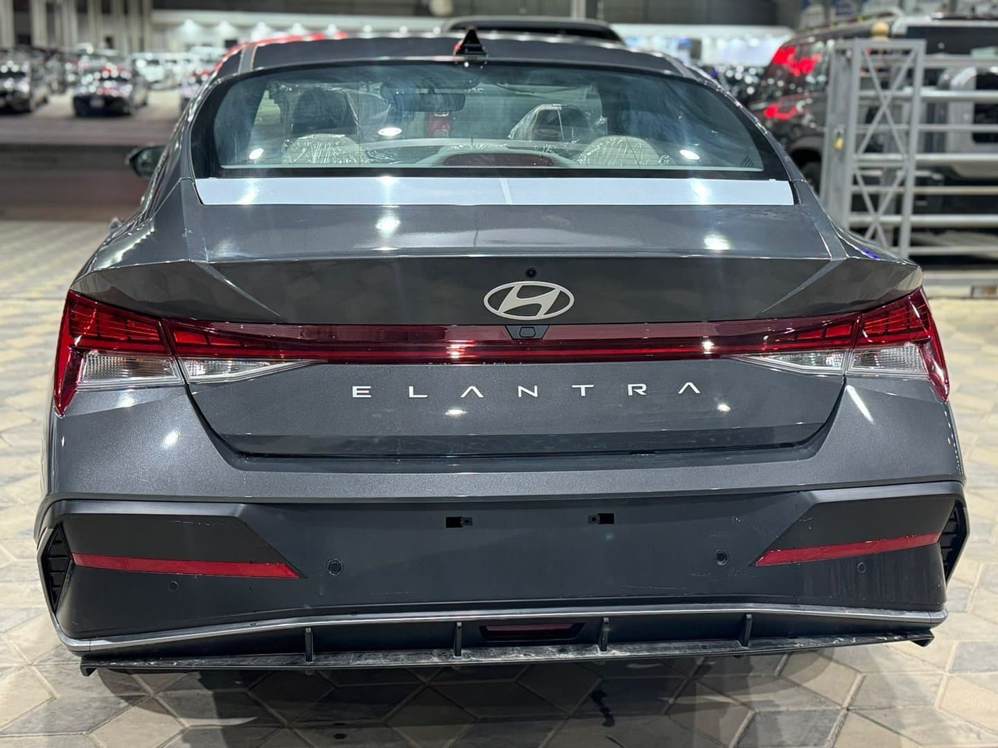 [object Object] Hyundai Hyundai Elantra Smart 1.6 Liter 2025 - Thumbnail 2