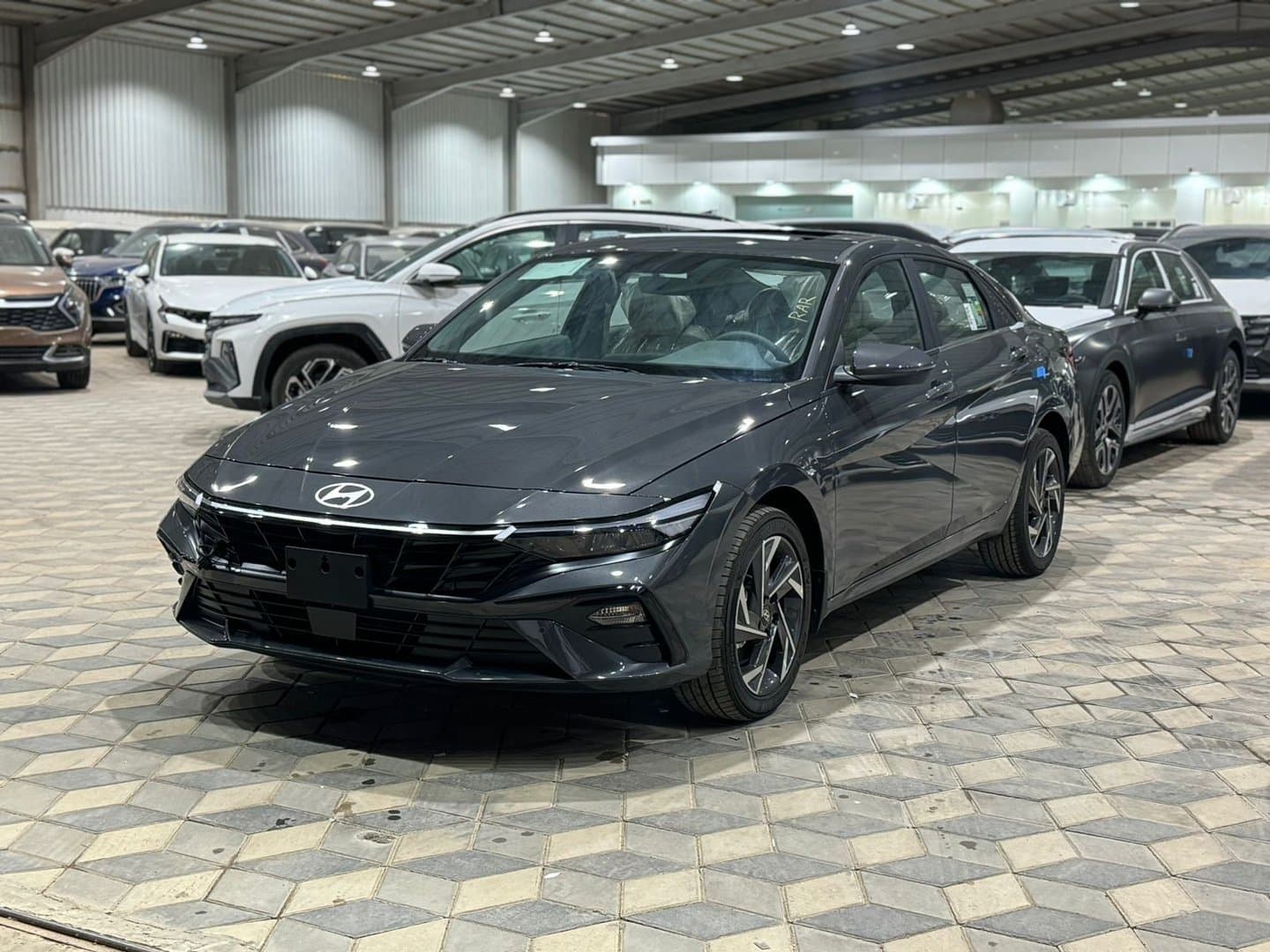 [object Object] Hyundai Hyundai Elantra Smart 1.6 Liter 2025 - Thumbnail 4