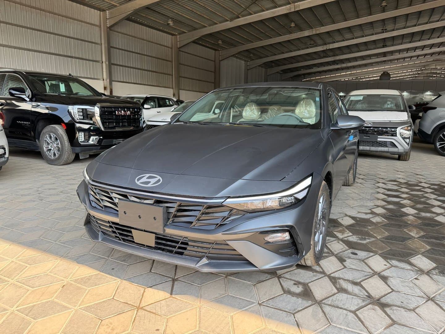 [object Object] Hyundai Hyundai Elantra Smart 2.0L 2026  - Exterior Design - Elegant Exterior Look