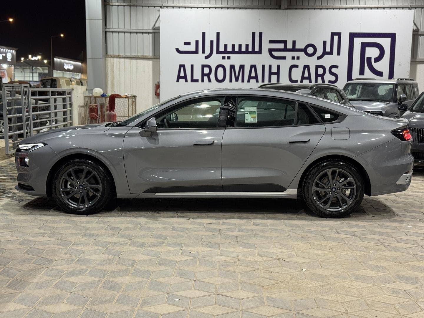 [object Object] فورد فورد تورس امبيانتي 2026 - صورة مصغرة 3