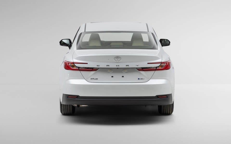 [object Object] تويوتا تويوتا كامري E-Plus 2026 - صورة مصغرة 3