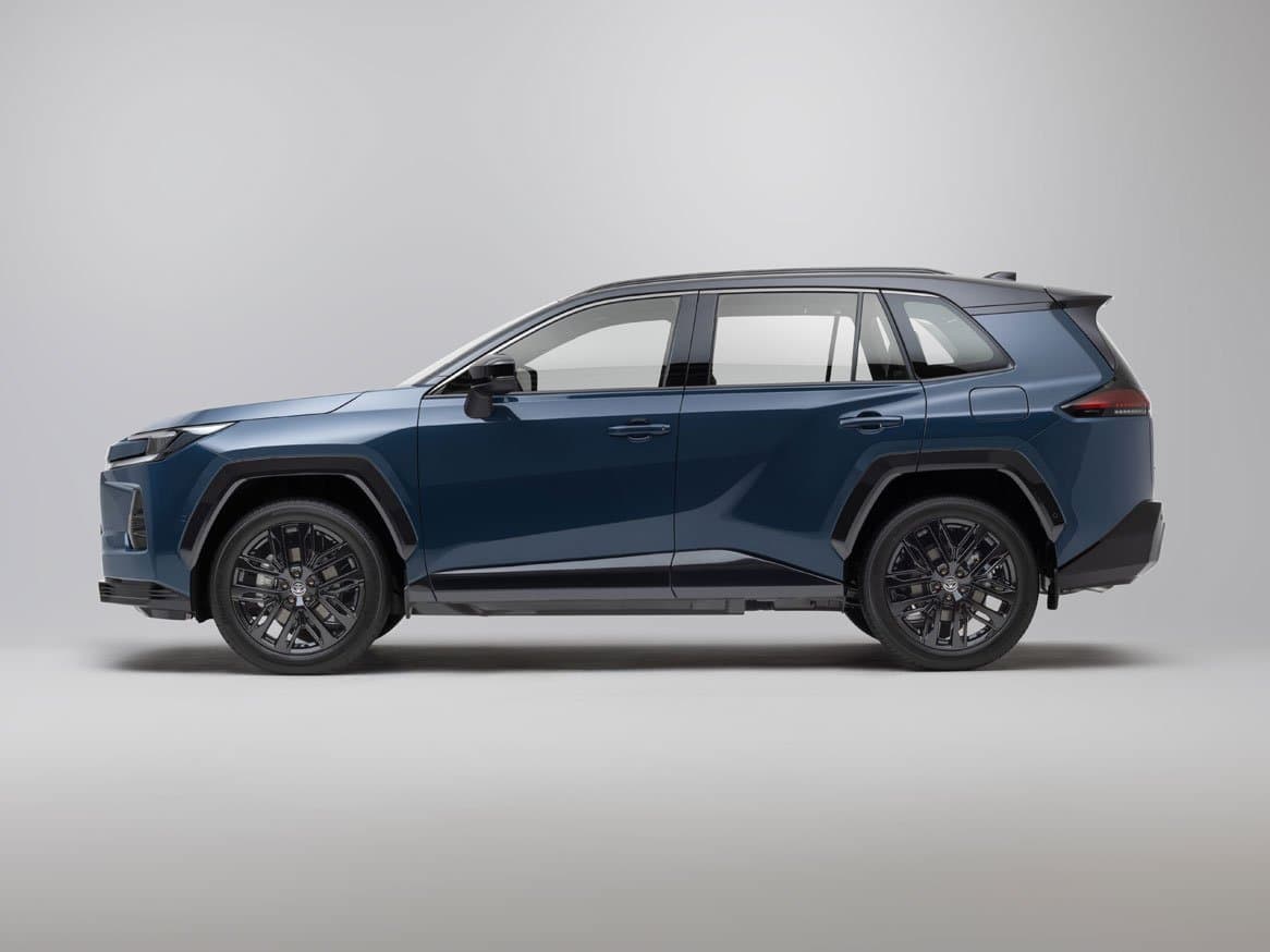 [object Object] Toyota Toyota RAV4 LE 4X2 2026 - Exterior Design - Elegant Exterior Look