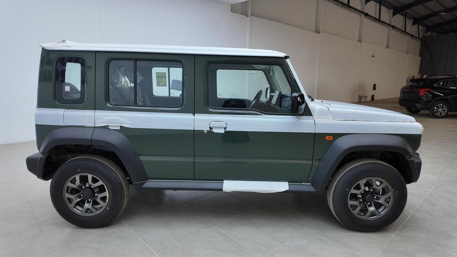 2026 سوزوكي سوزوكي جيمني جي إل إكس 5 Door دبل كابينة Model 2026 - صورة مصغرة 5