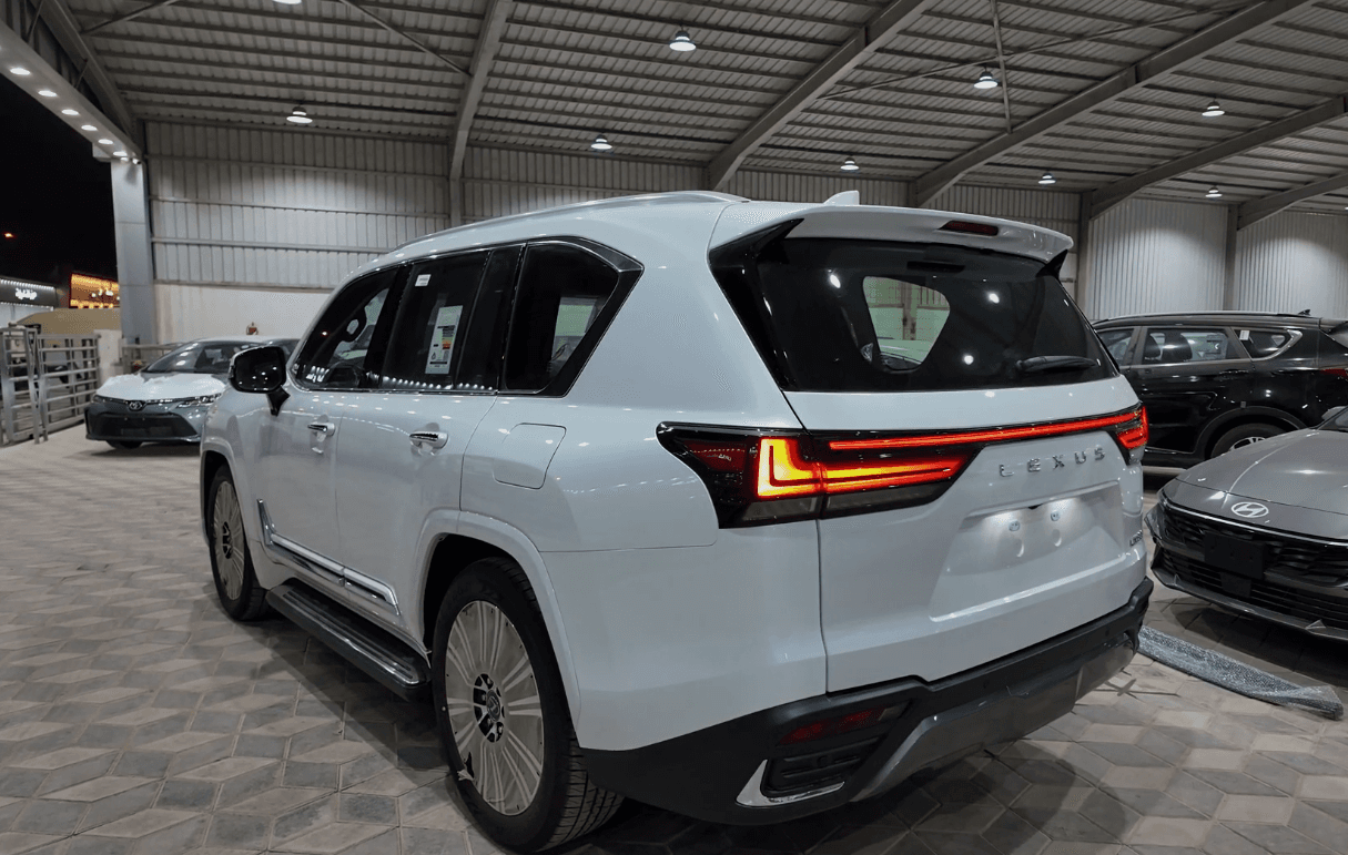 2026 Lexus Lexus LX 600 2026 - Thumbnail 2