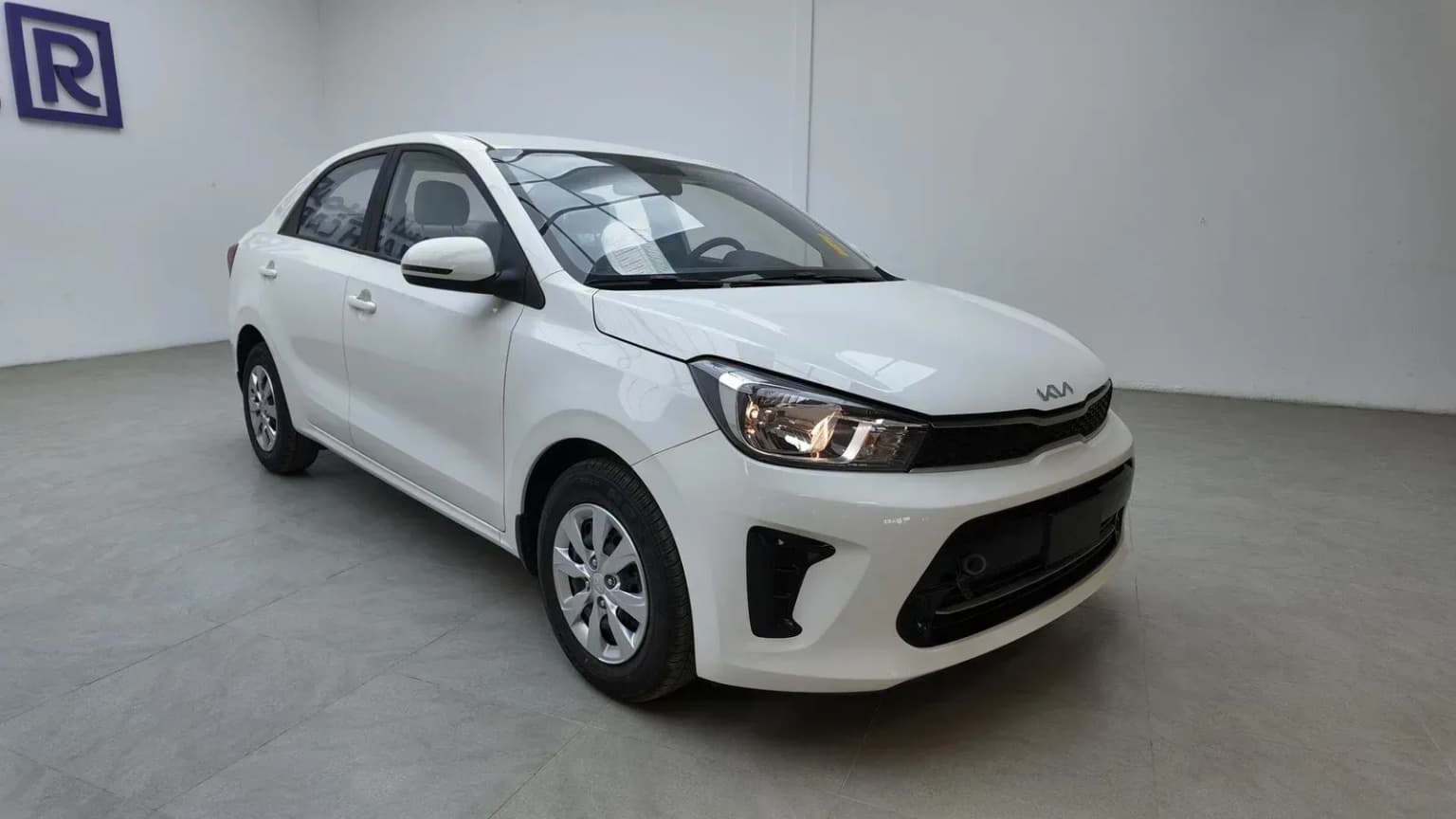 2027 KIA KIA Pegas GL 2027 - Exterior Design - Elegant Exterior Look