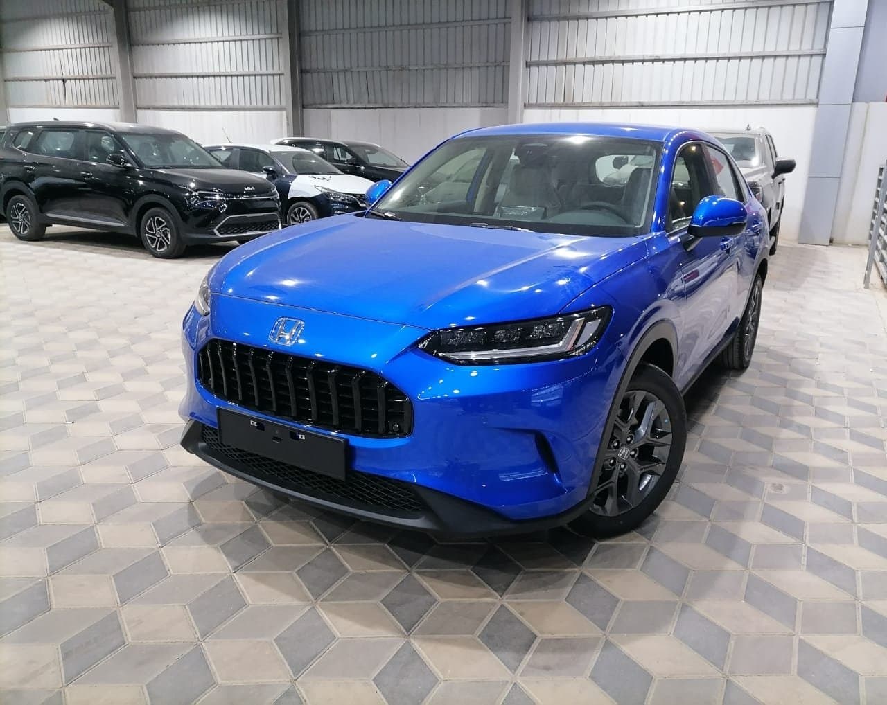 هوندا زد ار في V ال اكس 2023 - exterior - Image 1