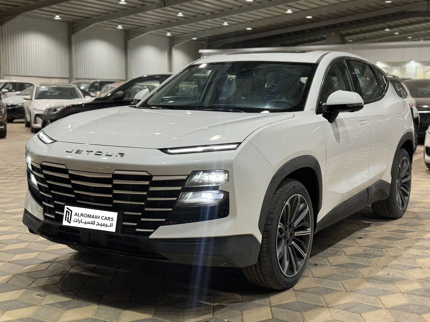 جيتور داشينج لاكجري 2024 - exterior - Image 1