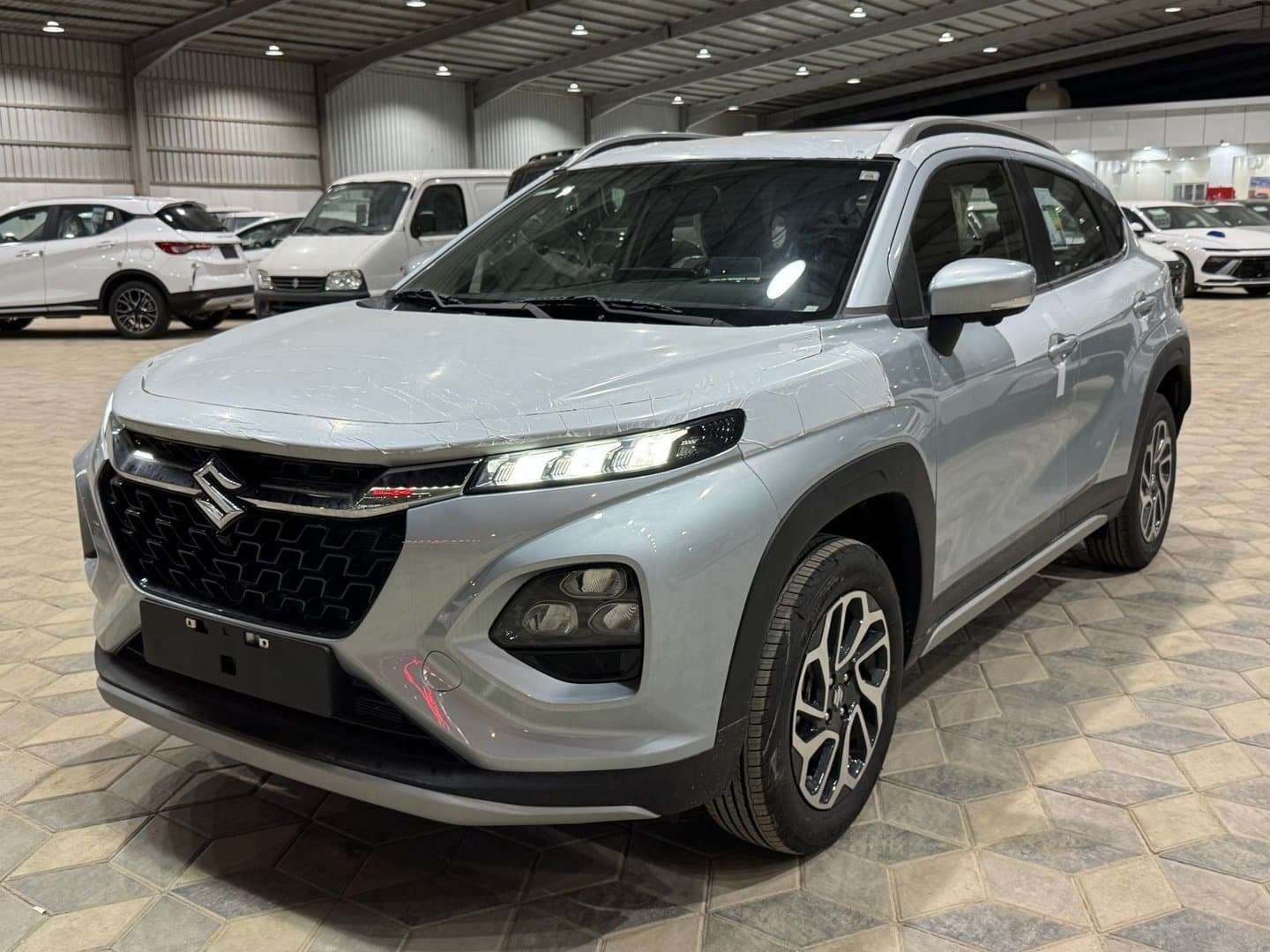 Suzuki Fronx GLX 2025 - exterior - Image 1